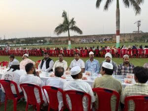 एफ एच मेडिकल कॉलेज में डॉ शेख ने कराया रोजा इफ्तार